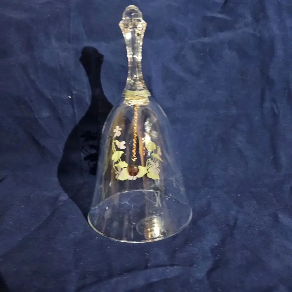 Beautiful Collectible Morning Glory Avon 24% Lead Crystal Glass Ball